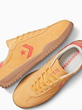 Converse Run Star Trainer Sneaker- Electrolights/Vermillion Red